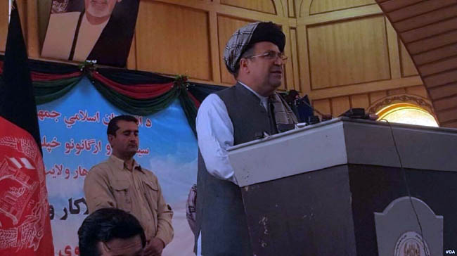 محمد‌گلاب منگل به حیث والی ننگرهار کارش را آغاز کرد 